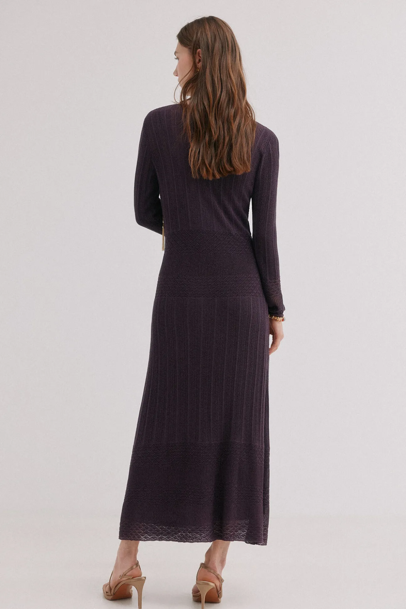 Ada. Vestido calado