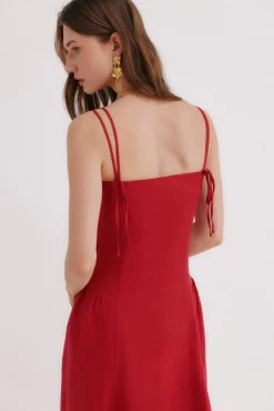 Ailin. Vestido midi rojo