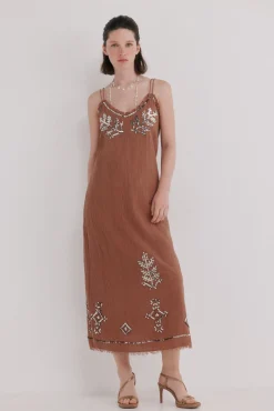Aiora. Vestido midi fluído