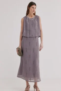 Alejandra. Vestido bordado