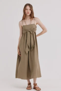 Asunción. Vestido lazada