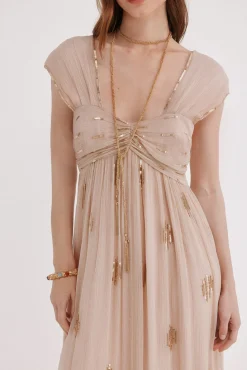 Aurora. Vestido bordado