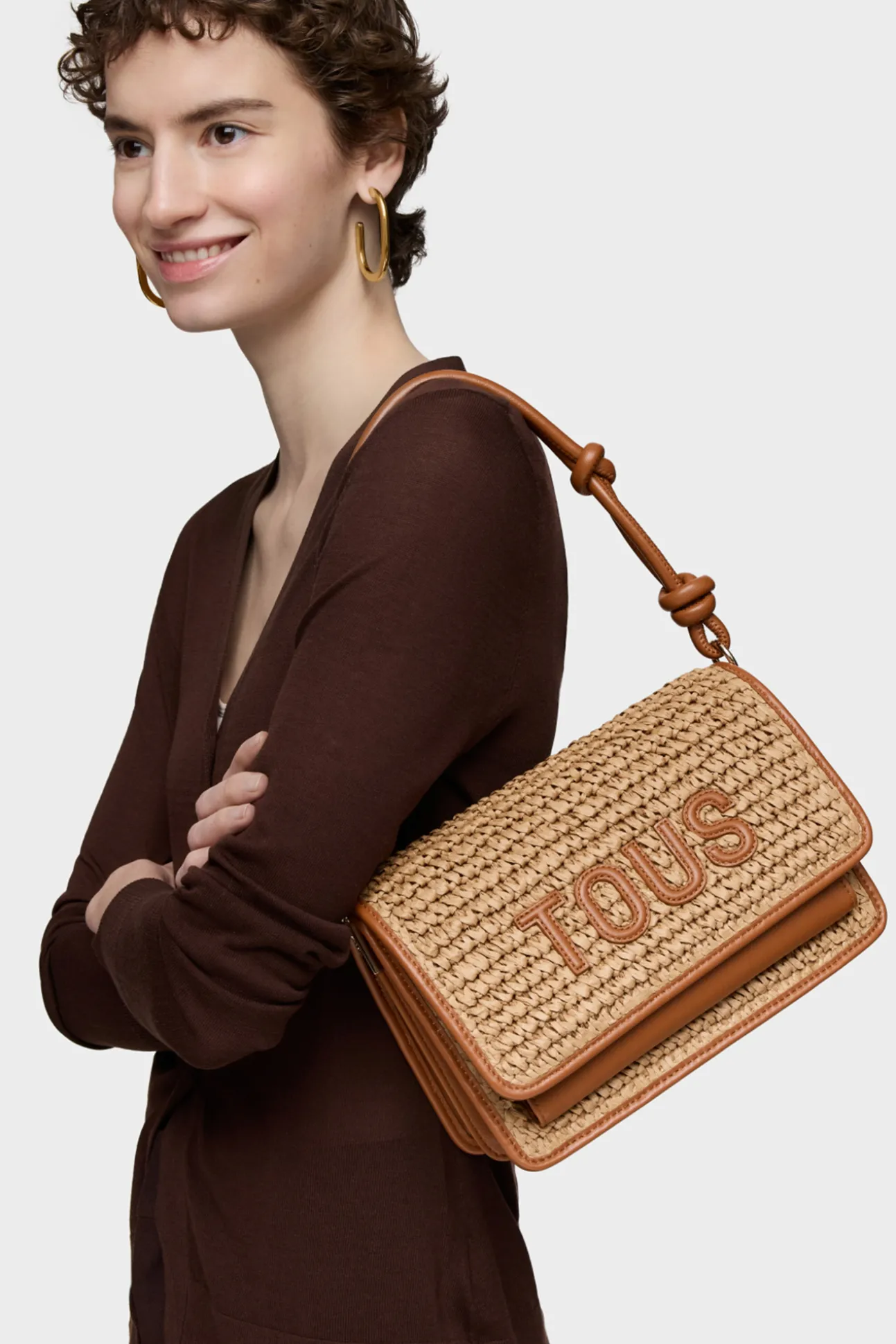 Bandolera mediana camel Audree Rafia