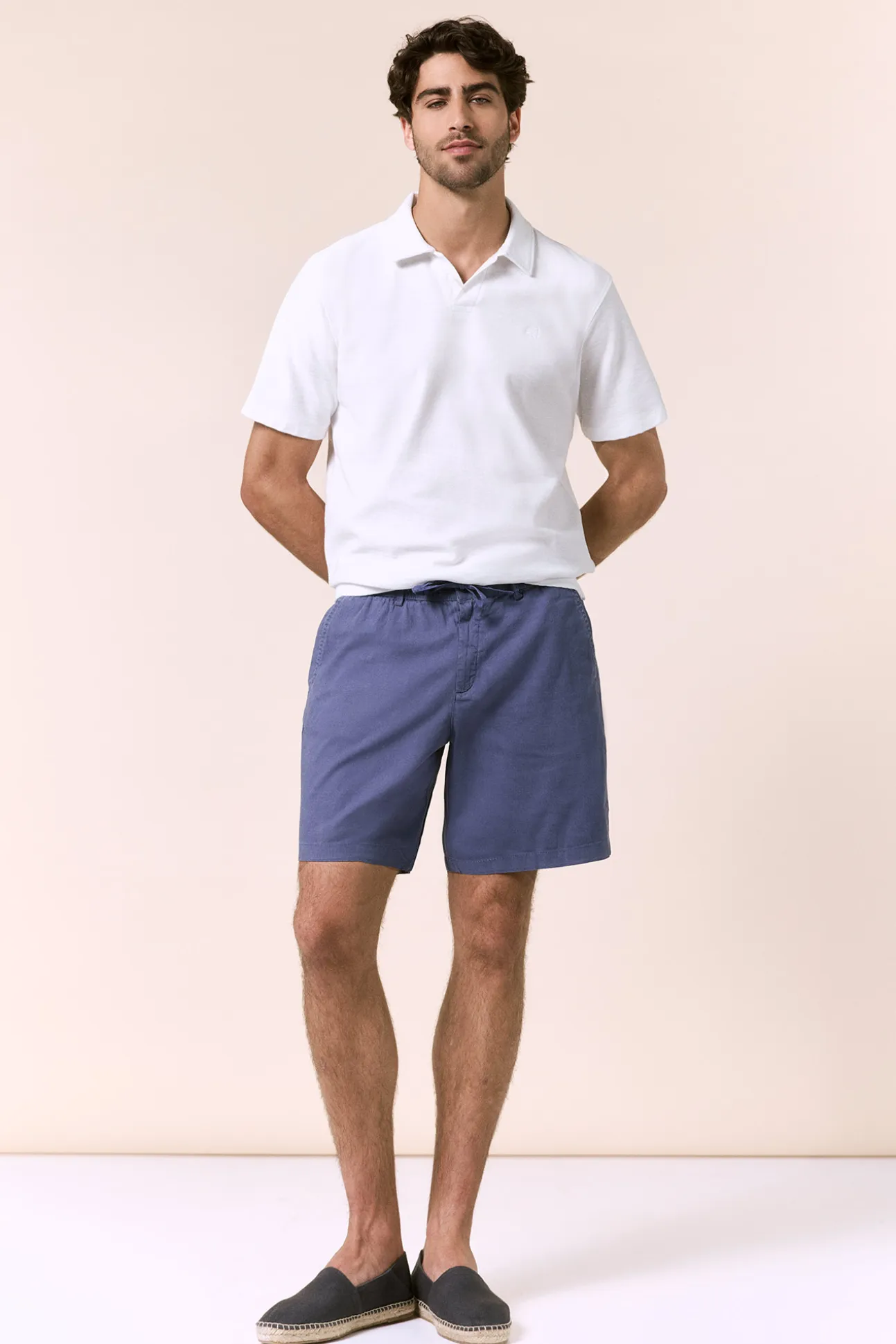 Bermuda de lino con cordones