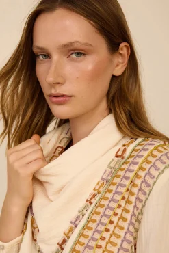 Blusa bimateria con pañuelo