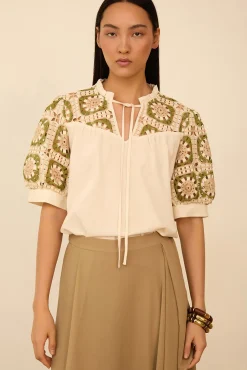 Blusa con crochet