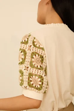 Blusa con crochet
