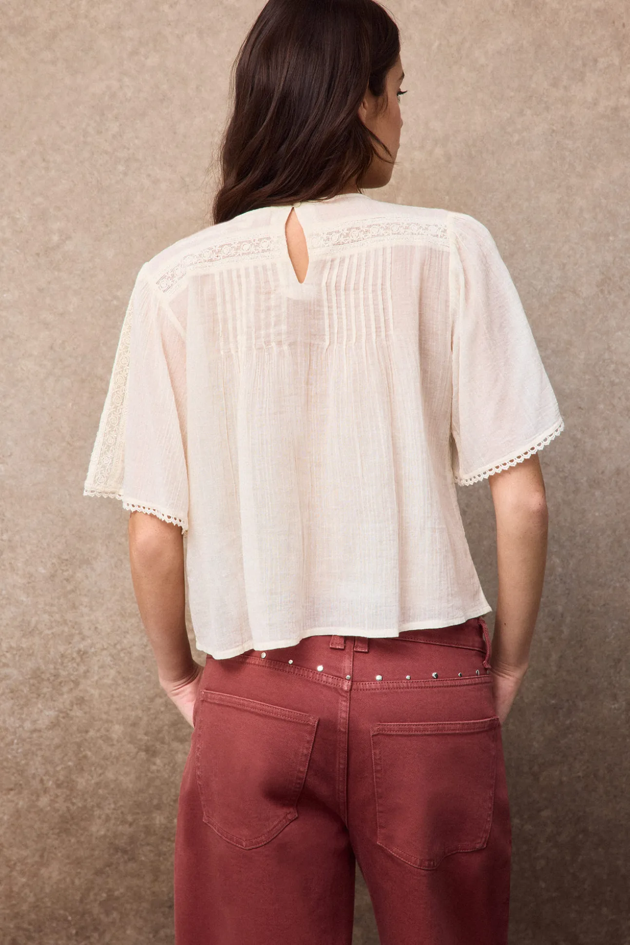 Blusa detalles encaje
