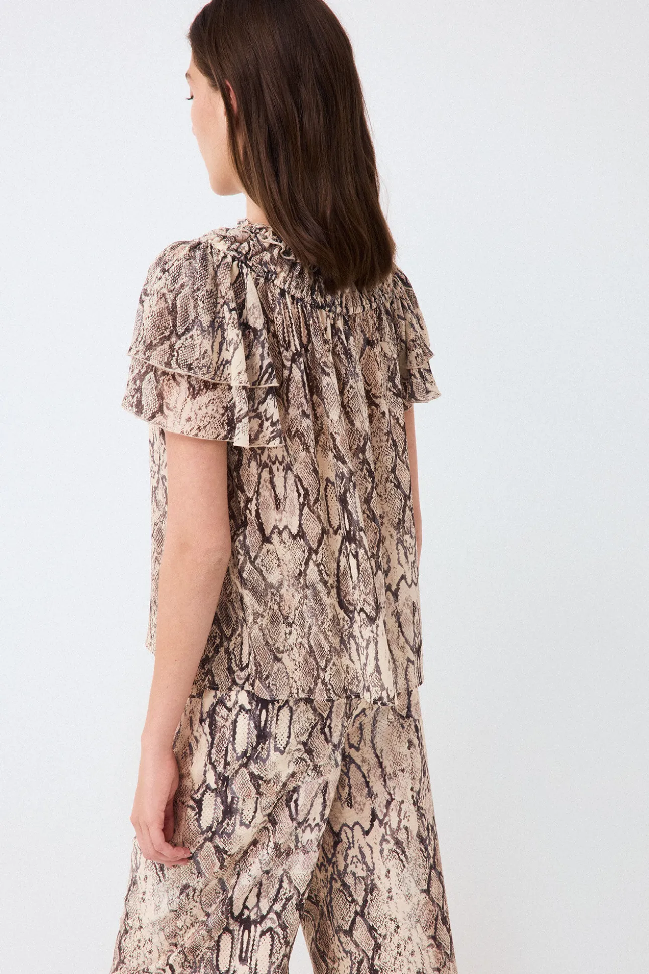 Blusa estampada manga volantes