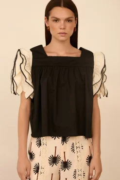 Blusa manga corta volantes