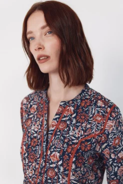 Blusa mao acolchada