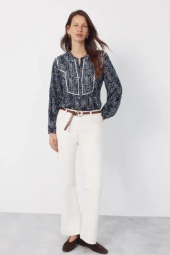 Blusa mao acolchada