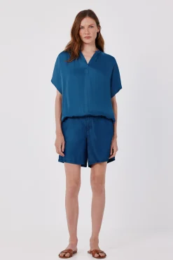 Blusa satinada manga corta