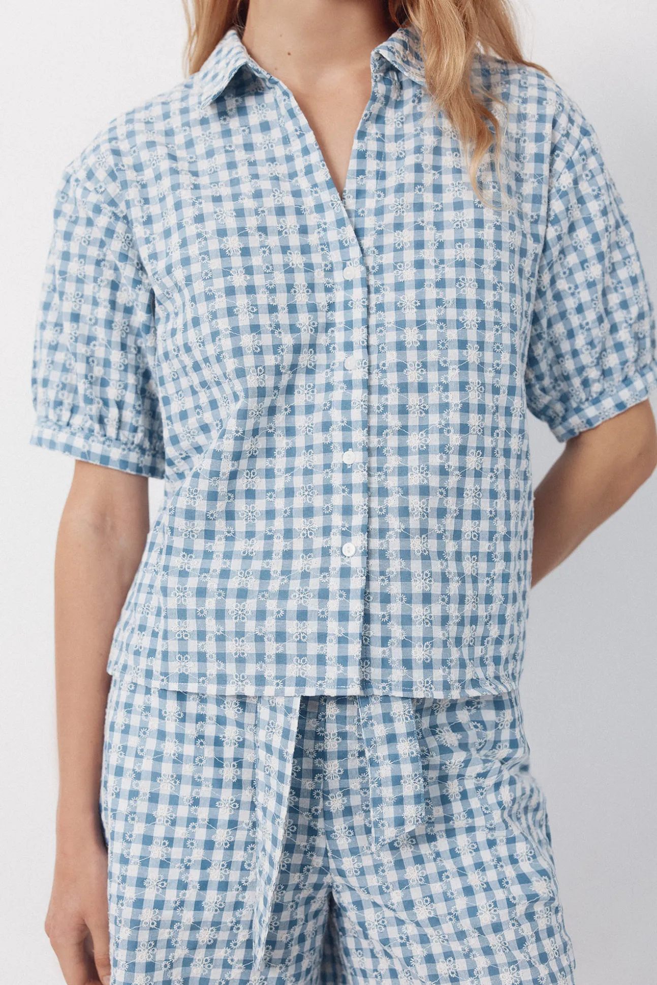 Blusa vichy bordada