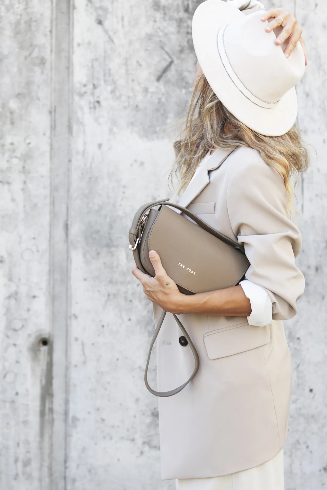 Bolso Alma piel taupé