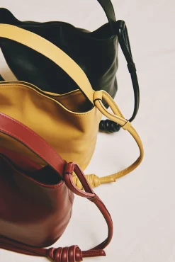 Bolso cubo M piel