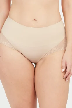 Braga moldeadora invisible encaje nude Spanx