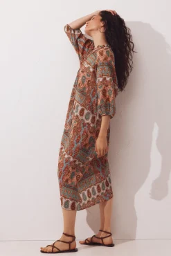 Caftan estampado amplio