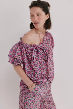 Camille. Blusa floral