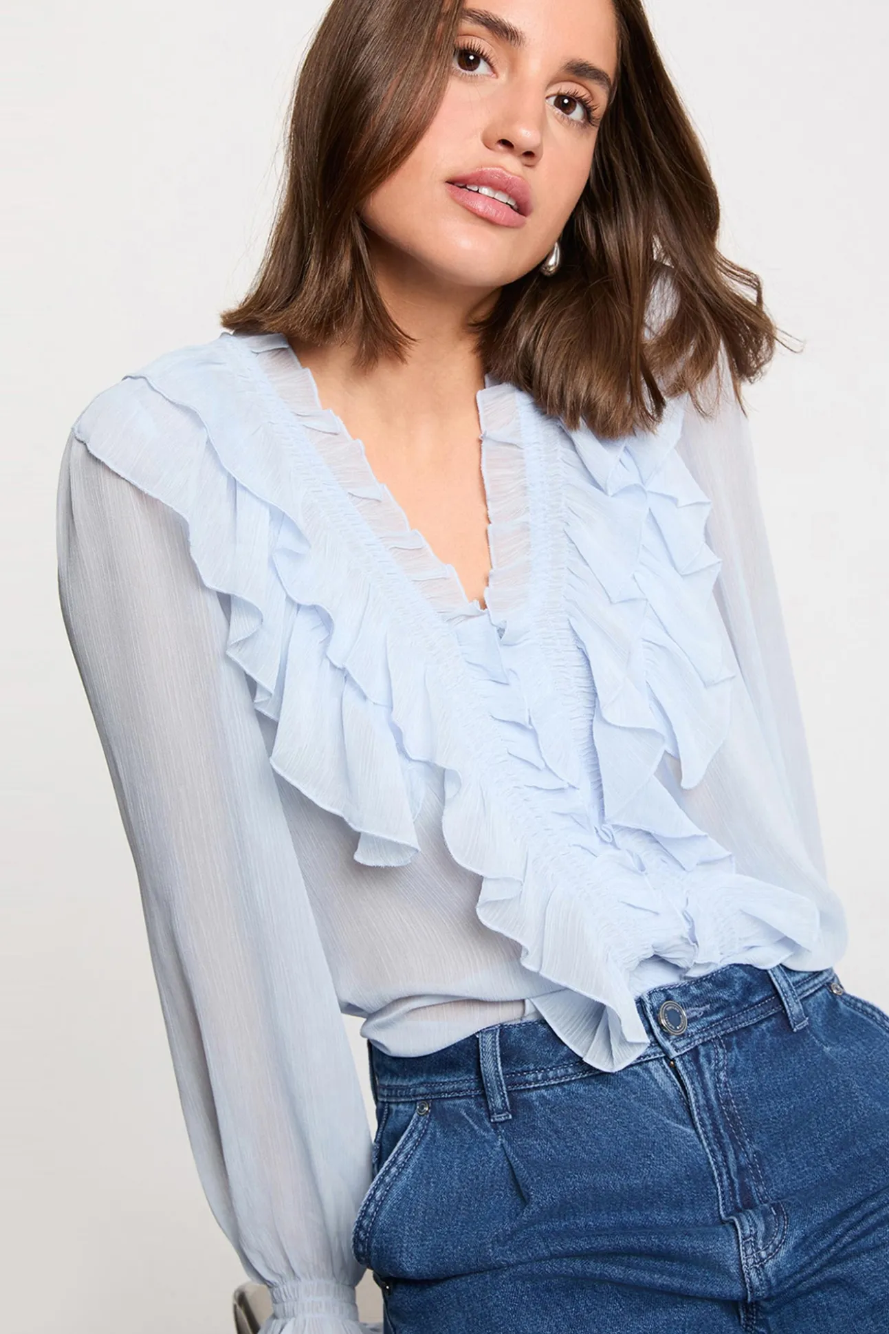 Camisa fluida con cuello en v