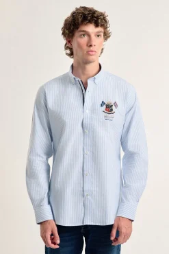 Camisa hombre Valecuatro celeste modelo banderas