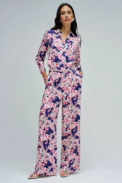 Camisa satinada con estampado