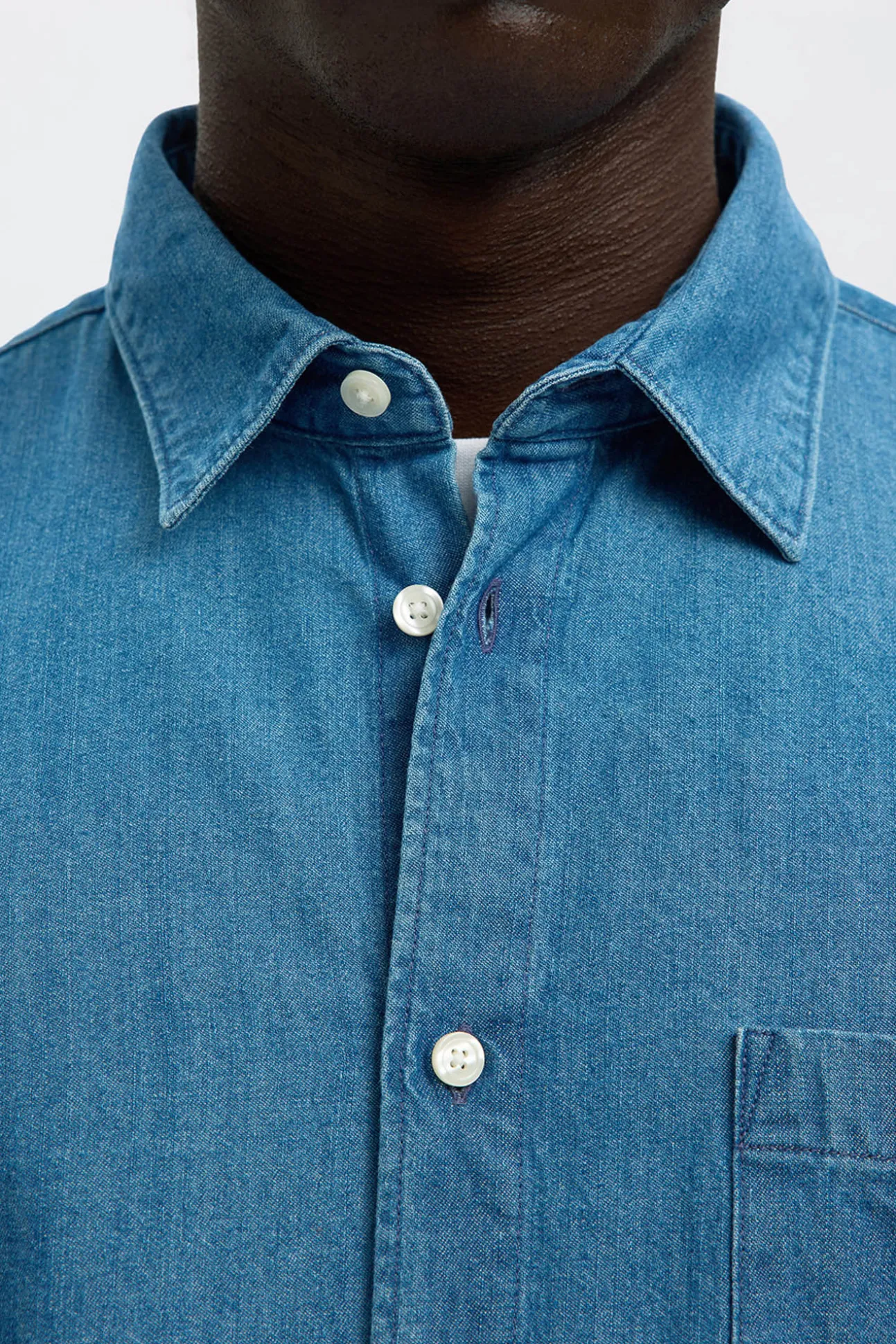 Camisa vaquera ligera 100% algodón orgánico.