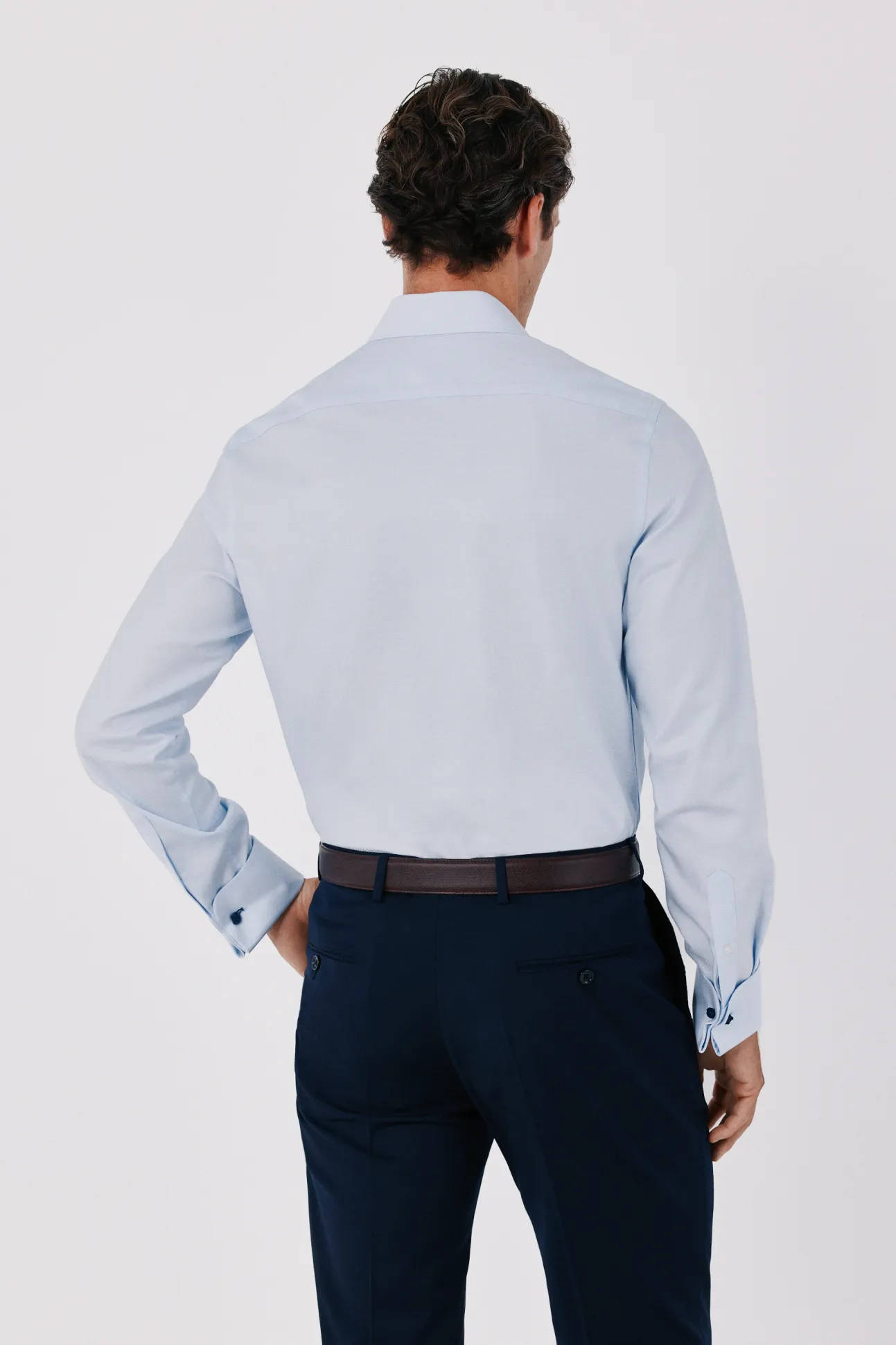 Camisa vestir lisa fácil plancha puño gemelos