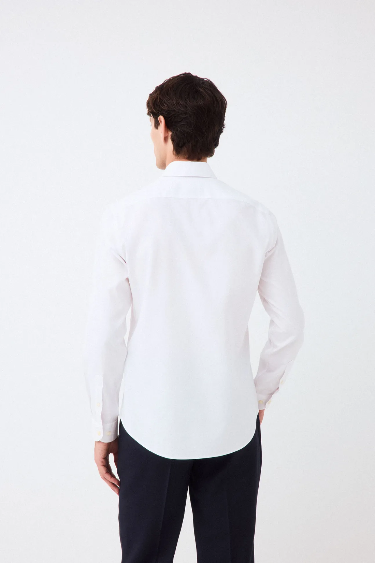 Camisa vestir lisa non iron + antimanchas slim fit