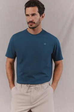 Camiseta básica lavada con bordado avión