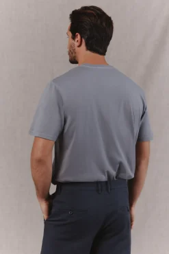 Camiseta básica lavada con bordado avión