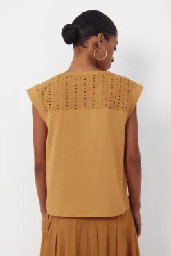 Camiseta canesú espalda bordado