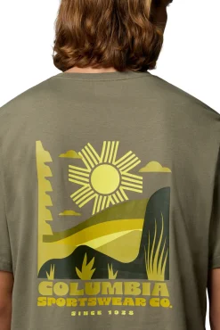 Camiseta con estampado de naturaleza en la espalda