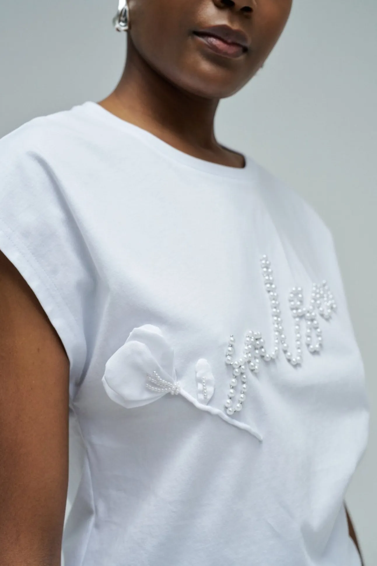 Camiseta con logotipo