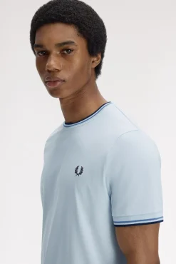 Camiseta con ribete con dos franjas