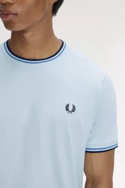 Camiseta con ribete con dos franjas
