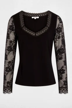 Camiseta encaje cuello corazón