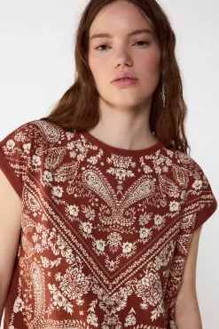 Camiseta estampado bandana