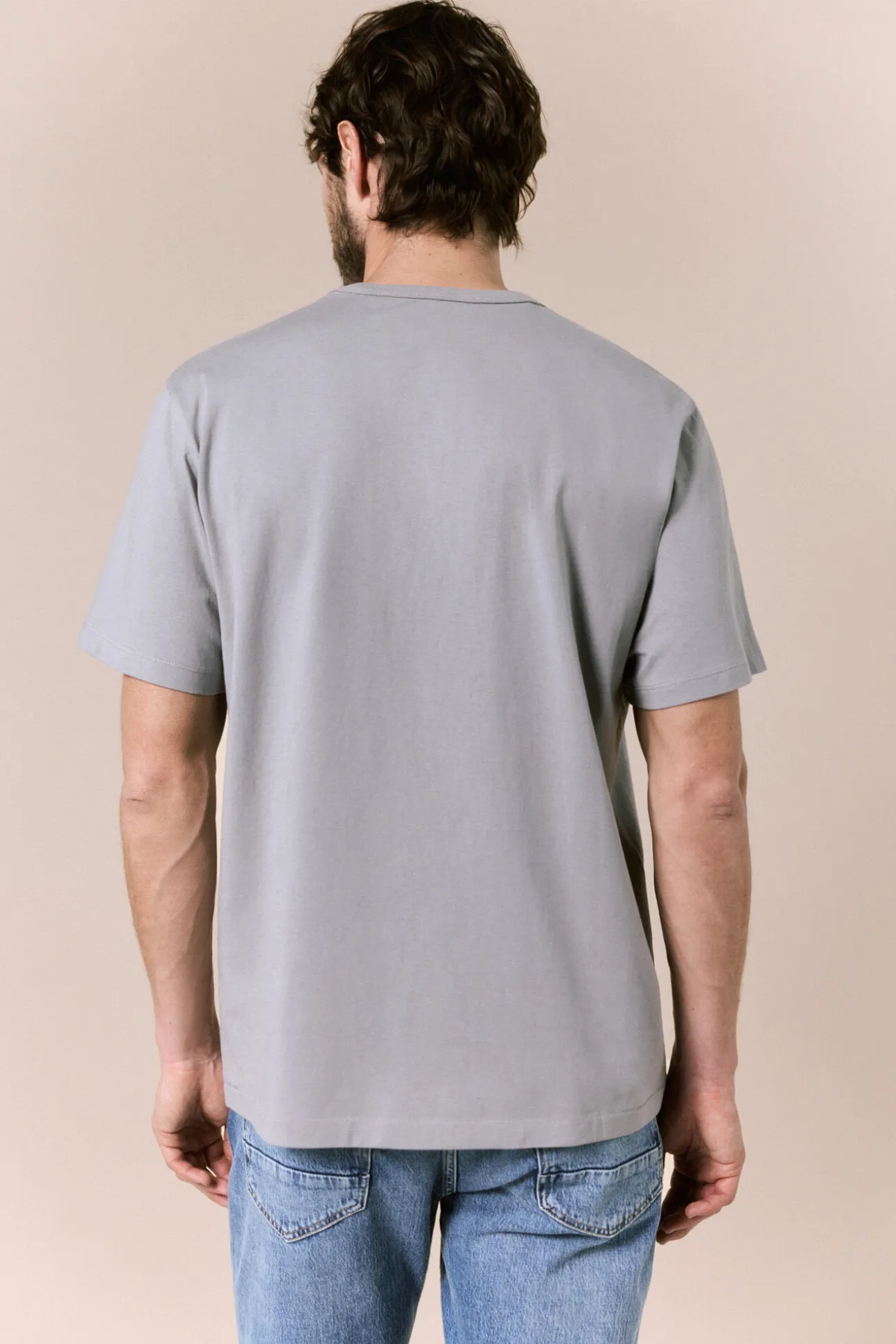 Camiseta lavada con logo