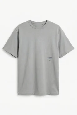 Camiseta lavada con logo