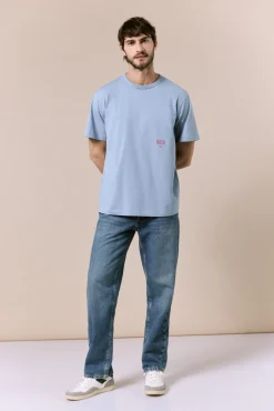 Camiseta lavada con logo