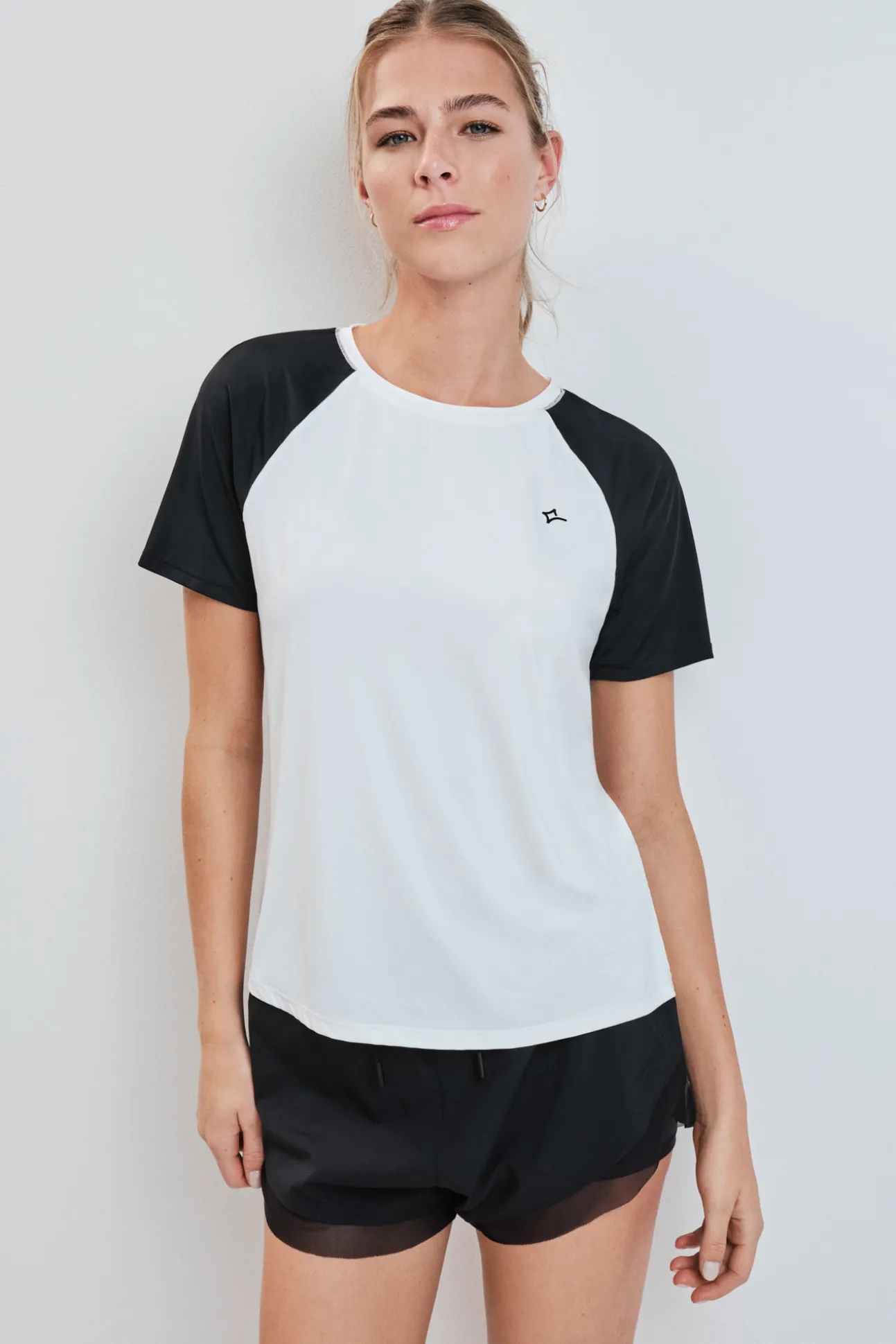 Camiseta manga corta blanca contraste