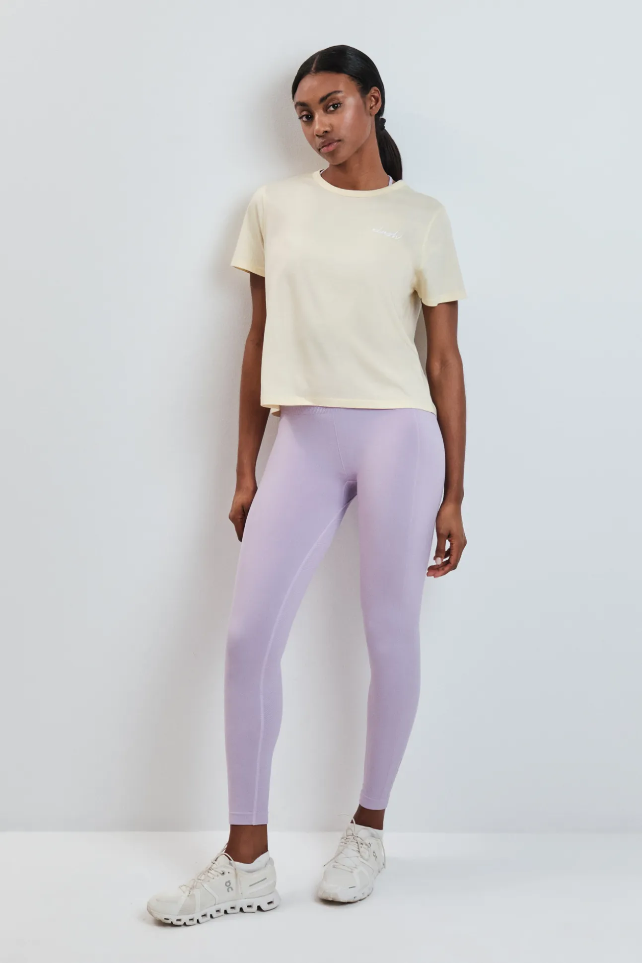 Camiseta manga corta extra suave amarilla