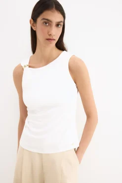 Camiseta sin mangas detalle hombro
