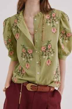 Capri. Blusa bordado floral