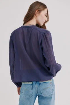 Cassie. Blusa bordada