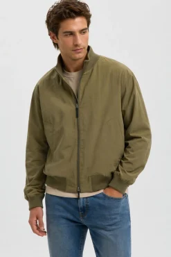 Cazadora bomber de hombre lisa con cremallera