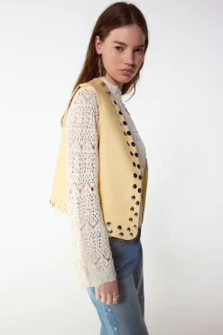 Chaleco con tachas