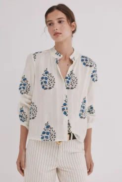 Chanel. Blusa estampada
