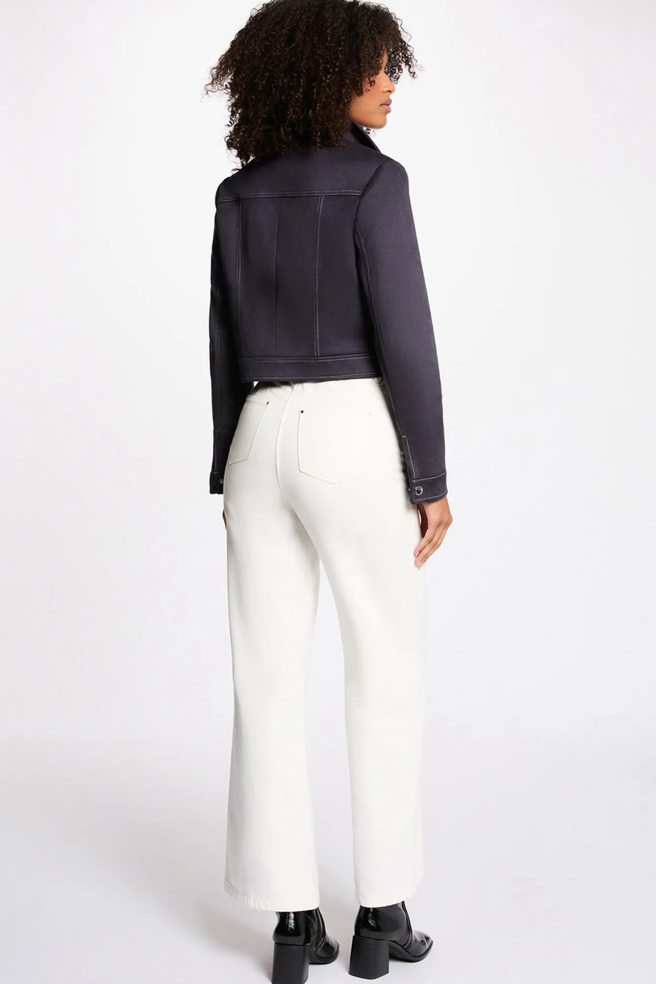 Chaqueta corta de ante